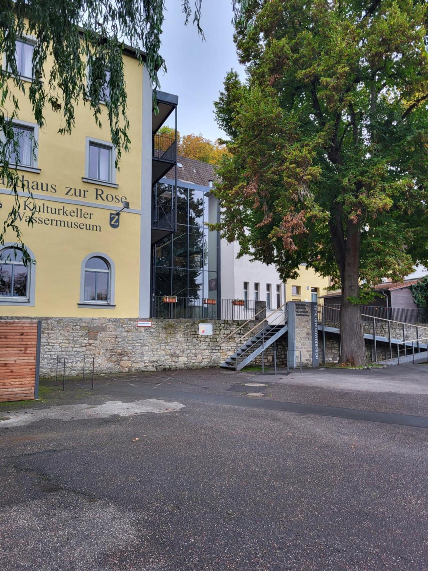 Gasthaus Zur Rose, Peruanisches Restaurant Und Franzoesisches Cafe Zell am Main Exterior foto